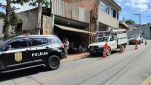 Polícia flagra furto de energia em indústria metalúrgica em Ferraz; prejuízo ultrapassa R$ 15 mil

