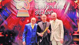 2ª edição do 'Oscar de Suzano' premia 62 e lota Teatro Municipal