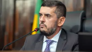 Alerj decide revogar a prisão preventiva do deputado Rodrigo Bacellar