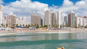 São Paulo mobiliza guarda-vidas e bombeiros para ampliar a segurança dos banhistas no litoral