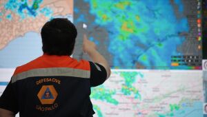 Governo de SP instala gabinete de crise e alerta para fortes chuvas nos próximos dias