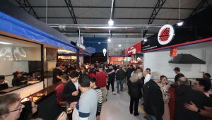 Mercadão de Suzano é referência para produtos das ceias de Natal