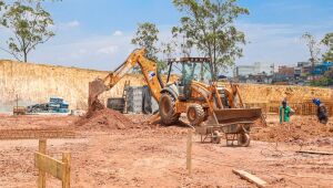 Obras faz vistorias na Vila Olímpica e no Centro de Triagem de Resíduos
