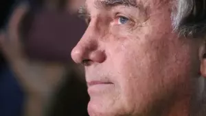 Após pedido de cirurgia, Moraes manda PF fazer perícia em Bolsonaro