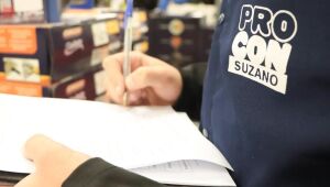 Procon de Suzano orienta sobre cuidados na hora das compras de fim de ano