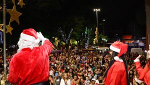 'Natal da Alegria' com Papai Noel, apresentações musicais e acender de luzes atrai 4 mil pessoas