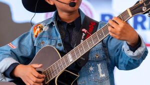 Leozinho se apresenta no Festival Sertanejo Kids em São Paulo