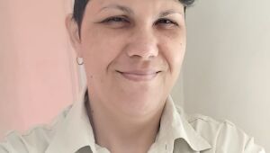 Psicanalista lança livro de autocura e autoconhecimento