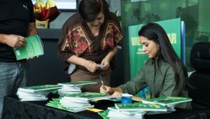 Autoridades prestigiam lançamento do livro de Clau Camargo em Mogi