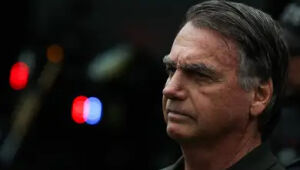 Moraes determina transfer&ecirc;ncia de Bolsonaro para Papudinha