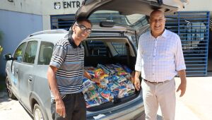 Secretaria de Esportes realiza doa&ccedil;&atilde;o de 160 quilos de alimentos ao Fundo Social

