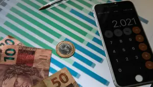 IPCA vai a 0,33% em dezembro e fecha 2025 em 4,26%, abaixo da meta
