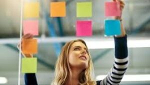 Psic&oacute;loga orienta como manter metas ao longo de 2026