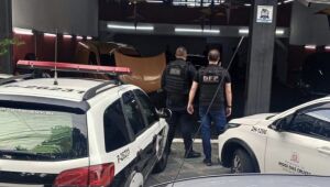 A&ccedil;&atilde;o conjunta da Prefeitura e Pol&iacute;cia Civil fecha concession&aacute;ria irregular no Mogi Moderno