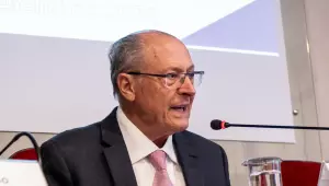 Alckmin: Brasil n&atilde;o perde competitividade com tarifa de 10% dos EUA