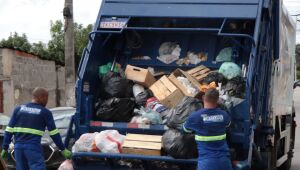 Suzano garante recolhimento de 2 mil toneladas de lixo das ruas em menos de tr&ecirc;s dias