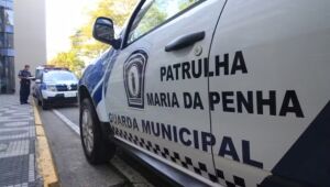 Homem solta Pitbull em GCMs e ajuda na fuga de irmão suspeito de violência doméstica
