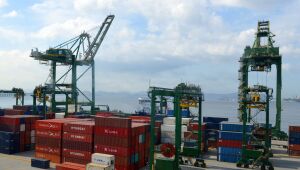 Após taxação dos EUA, exportações da região caem 5,4% em 2025