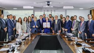 Lula sanciona Lei Antifac&ccedil;&atilde;o e ressalta pris&atilde;o de magnatas do crime