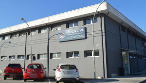 Dupla &eacute; presa ap&oacute;s roubo em Mogi; um dos suspeitos &eacute; investigado por latroc&iacute;nio