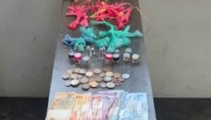 Homem &eacute; preso com 144 por&ccedil;&otilde;es de drogas em Mogi