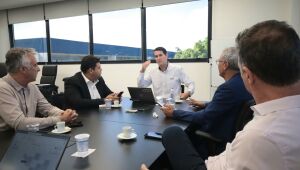 Suzano estabelece com Komatsu primeira parceria da Cadeia Produtiva Local