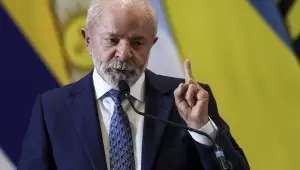 Lula faz apelo à paz, condena corrida armamentista e critica ONU