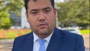 Pedro Ishi: 'Taxa de lixo &eacute; lei federal e manifesta&ccedil;&otilde;es teriam de ser em Bras&iacute;lia'