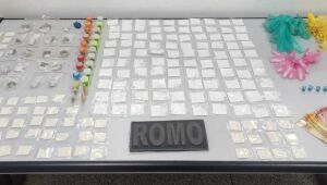 GCM prende suspeito por tr&aacute;fico e localiza mais de mil por&ccedil;&otilde;es de drogas em duas ocorr&ecirc;ncias