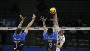 Suzano V&ocirc;lei visita Saneago Goi&aacute;s nesta segunda-feira