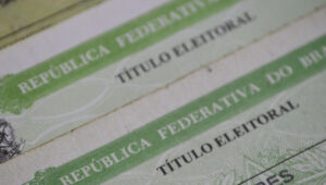 Regi&atilde;o tem 43,6 mil t&iacute;tulos cancelados; eleitores correm para regularizar