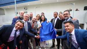 Novo pr&eacute;dio da C&acirc;mara de Ferraz &eacute; inaugurado na Vila Roman&oacute;polis