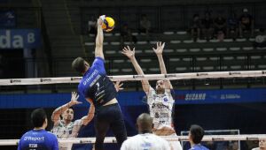 Suzano vence JF V&ocirc;lei e volta ao G8 da Superliga