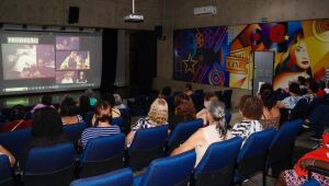 Alunos do CCMI participam de sess&atilde;o especial no Cineteatro Wilma Bentivegna