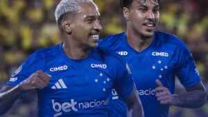Matheus Pereira decide e Cruzeiro estreia da Libertadores com vit&oacute;ria