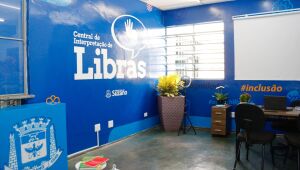 No Dia da Libras, Suzano comemora 1,8 mil atendimentos para deficientes auditivos em tr&ecirc;s anos