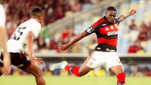 Flamengo estreia na Copa do Brasil com triunfo de 2 a 1 sobre o Vit&oacute;ria