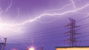 Em 3 meses, 2026 registra metade dos raios de todo 2025 no Alto Tiet&ecirc;