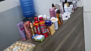 Mulher é presa suspeita de tentar furtar R$ 1,5 mil em produtos em supermercado de Mogi