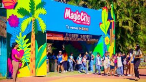 Alunos da Emeb Abílio Secundino Leite em Ferraz vive momentos de muita diversão no Magic City