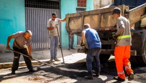 Ferraz reforça zeladoria e executa serviços de manutenção na Rua Rondônia