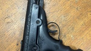 Foragido da Justi&ccedil;a &eacute; preso com simulacro de arma de fogo em Suzano