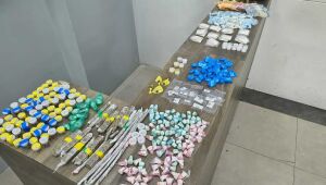 Homem &eacute; preso e quase 1 quilo de drogas &eacute; apreendido em Mogi