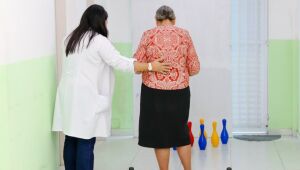 A&ccedil;&atilde;o no CEM promove conscientiza&ccedil;&atilde;o sobre autismo, Alzheimer e Parkinson em Ferraz