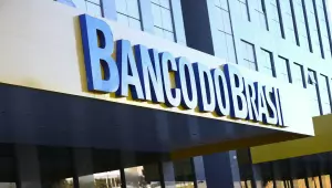 Lucro do Banco do Brasil cai 54% com avan&ccedil;o da crise no agro