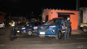 'Opera&ccedil;&atilde;o Cidade e Ordem' fecha tr&ecirc;s estabelecimentos e prende motorista por embriaguez 