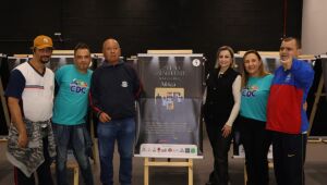 Larissa Ashiuchi acompanha visita do CDC &agrave; exposi&ccedil;&atilde;o no Suzano Shopping