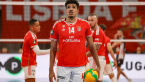 Suzano Vôlei assina com Lucas França, central do Benfica-POR