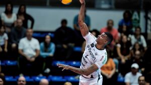 Suzano Vôlei renova contrato do ponteiro titular Robert