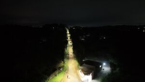 Prefeitura garante ilumina&ccedil;&atilde;o na estrada Carlos Alem&atilde;o e instala l&acirc;mpadas de LED no Tabamarajoara